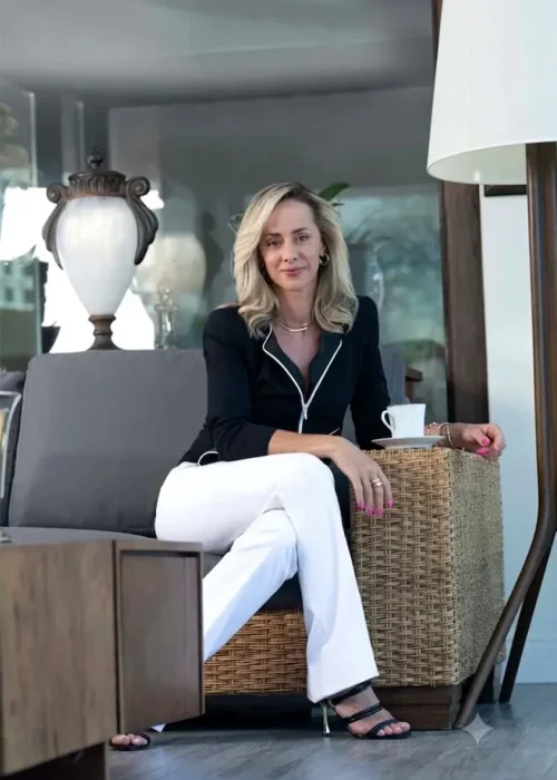 Dra. Alessandra Leite